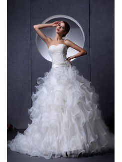 Organza and Lace Sweetheart Chapel Train A-line Wedding Dress