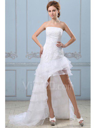 Satén y organza sin tirantes asimétrico una línea de vestido de novia con bordado
