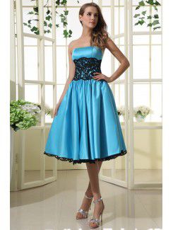Taffeta and Lace Strapless Knee-Length A-line Bridesmaid Dress with Ruffle