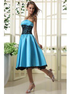 Taffeta and Lace Strapless Knee-Length A-line Bridesmaid Dress with Ruffle