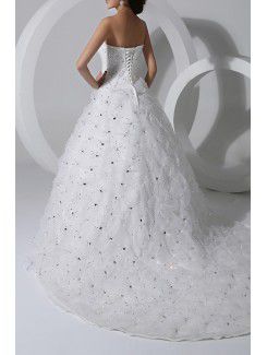 Tulle Sweetheart Chapel Train Ball Gown Wedding Dress with Crystal
