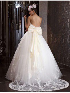 Organza Sweetheart Floor Length Ball Gown Wedding Dress with Beading