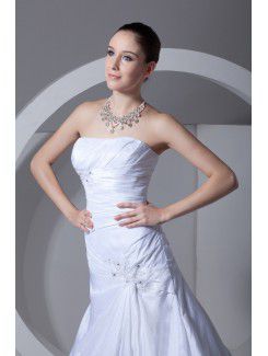 Taffeta Scoop Chapel Train A-line Embroidered Wedding Dress