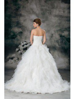 Organza Sweetheart Sweep Train A-line Hand-made Flower Wedding Dress