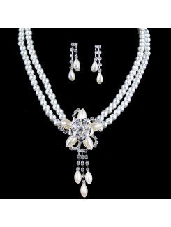 Flower Rhinestones and Pearls Ladies' Wedding Jewelry Set, Including Necklace and Earrings