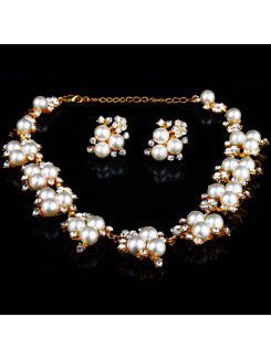 Magnifique ensemble de bijoux de mariage , de strass et de perles et boucles d'oreilles plaquées d'alliage et collier