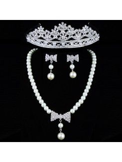 Nydelige rhinestones og perler med legering belagt bryllup smykker sett , inkludert øredobber, kjede og tiara