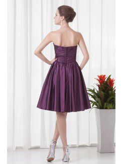 Taffeta Sweetheart A-line Knee-Length Gathered Ruched Cocktail Dress