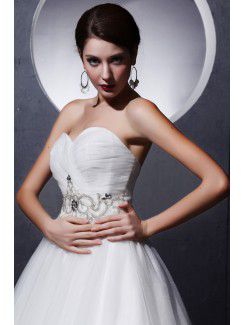 Tulle Sweetheart Chapel Train A-Line Wedding Dress with Embroidered and Rhinestones