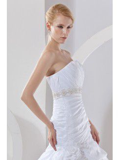 Taffeta Sweetheart Court Train A-Line Wedding Dress with Ruched Flower