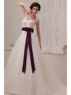 Tulle Sweetheart Chapel Train A-Line Wedding Dress with Embroidered