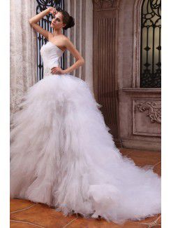 Tulle Sweetheart Chapel Train Ball Gown Wedding Dress