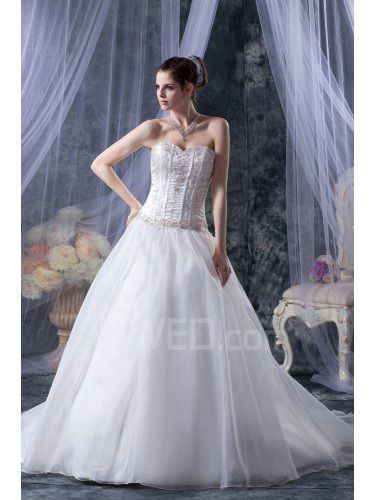 Tulle Sweetheart Chapel Train Ball Gown Wedding Dress