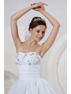 Organza Sweetheart Sweep Train Ball Gown Wedding Dress