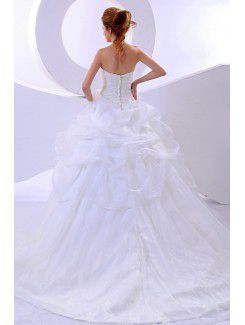 Organza Sweetheart Chapel Train Ball Gown Wedding Dress with Beading and Ruffle