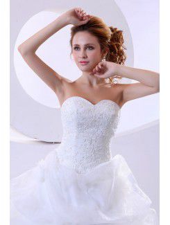 Organza Sweetheart Chapel Train Ball Gown Wedding Dress with Beading and Ruffle