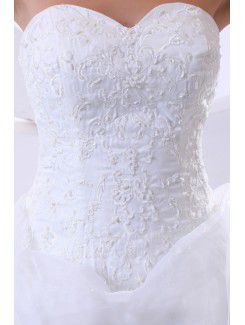 Organza Sweetheart Chapel Train Ball Gown Wedding Dress with Beading and Ruffle