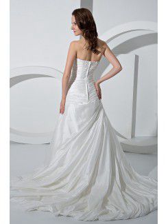 Chiffon Sweetheart Court Train A-Line Wedding Dress