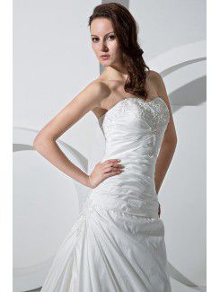 Chiffon Sweetheart Court Train A-Line Wedding Dress