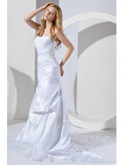 Satin and Lace Sweetheart Chapel Train Sheath Wedding Dress with Embroidered