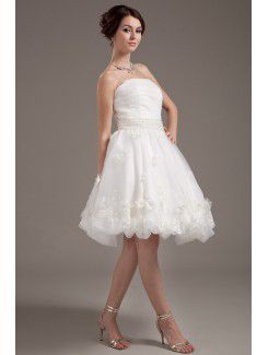 Tulle Strapless Short A-line Wedding Dress with Applique and Beading