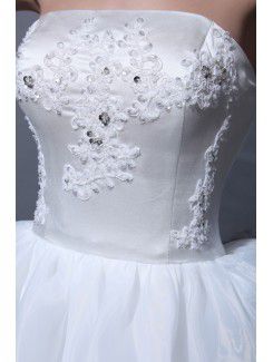 Tulle Strapless Asymmetrical A-line Wedding Dress with Ruffle and Embroidered