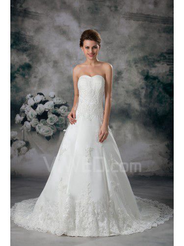 Train de balayage sweetheart net a-ligne de robe de mariage brodée