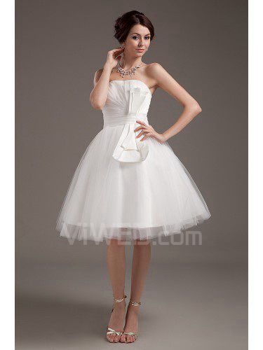 Tulle Strapless Knee-Length Ball Gown Wedding Dress with Ruffle