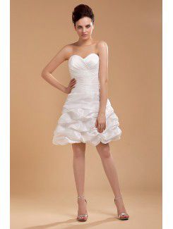 Taffeta Sweetheart Knee-Length A-line Wedding Dress with Ruffle