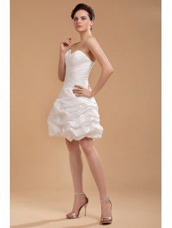 Taffeta Sweetheart Knee-Length A-line Wedding Dress with Ruffle