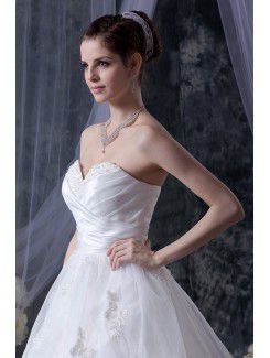 Organza Sweetheart Sweep Train Ball Gown Wedding Dress with Embroidered