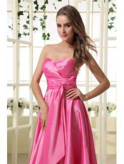 Taffeta Sweetheart Knee-Length A-line Bridesmaid Dress with Ruffle