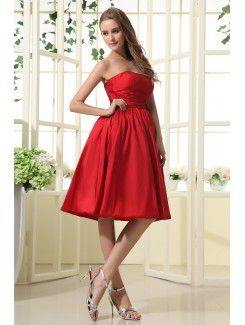 Taffeta Strapless Knee-Length A-line Bridesmaid Dress with Ruffle