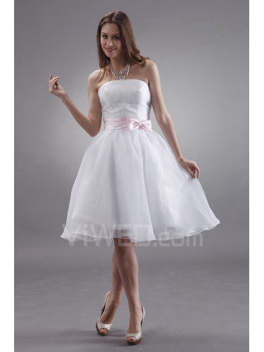 Satin stroppeløs knelang ball kjole brudepike kjole med sløyfe