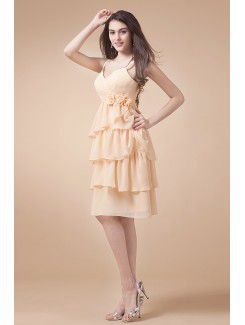 Chiffon Spaghetti Straps Knee-Length Column Bridesmaid Dress with Hand-made Flower