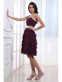 Chiffon Sweetheart Knee-Length A-line Bridesmaid Dress with Ruffle