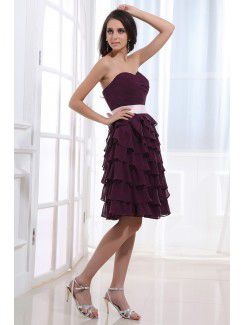 Chiffon Sweetheart Knee-Length A-line Bridesmaid Dress with Ruffle