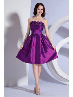 Taffeta Strapless Knee-length A-line Bridesmaid Dress