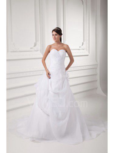 Organza a-ligne de train de champ fait main robe de mariage de fleur