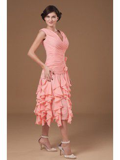 Tulle V-Neckline Knee-length Sheath Mother Of The Bride Dress with Ruffle