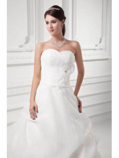 Organza Sweetheart A-line Sweep Train Wedding Dress