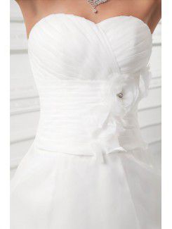 Organza Sweetheart A-line Sweep Train Wedding Dress