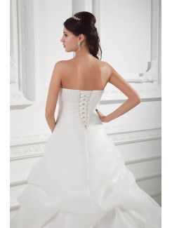 Organza Sweetheart A-line Sweep Train Wedding Dress