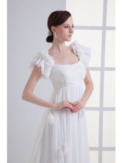 Chiffon Scoop A-line Sweep Train Hand-made Flowers Wedding Dress