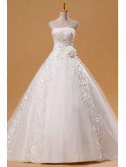 Net og satin stroppeløs kapell tog ball kjole brudekjole med håndlagde blomster