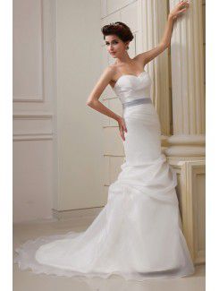 Organza senza spalline cappella treno abito da sposa sirena