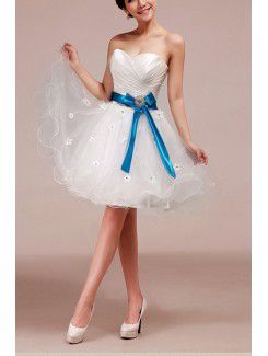 Tulle Strapless Short Ball Gown Wedding Dress with Handmade Flowers