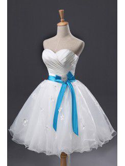 Tulle Strapless Short Ball Gown Wedding Dress with Handmade Flowers