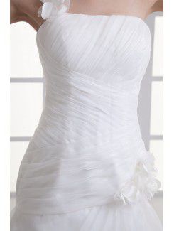 Organza Sweetheart A-line Sweep Train Hamd-made Flower Wedding Dress
