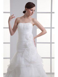 Organza Strapless A-line Sweep Train Hamd-made Flowers Wedding Dress